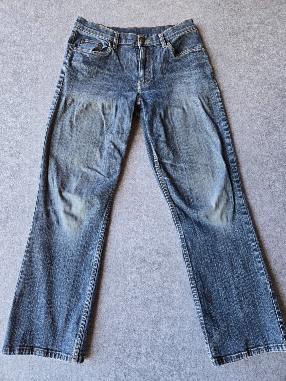 L.L Bean Women's Jeans Stretch Straight Size 10P Medium Wash Mid Rise 28x26.5